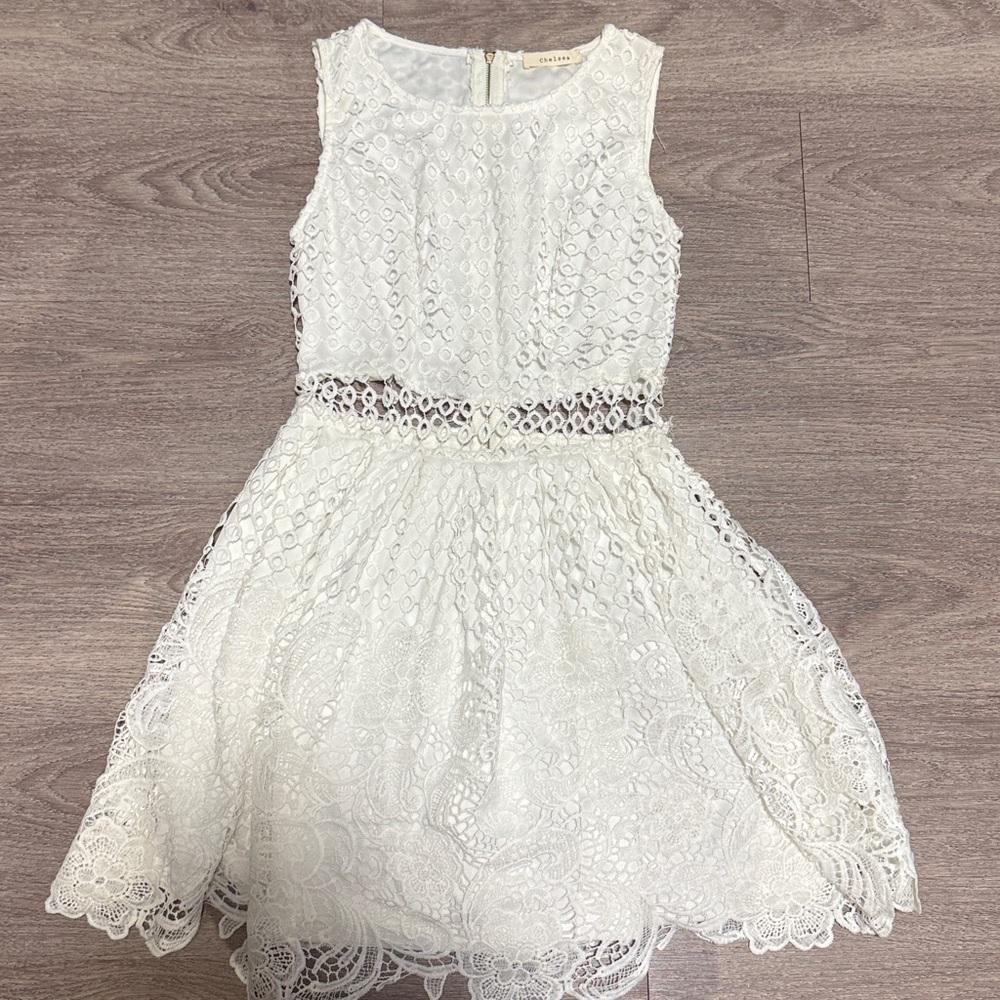 Chelsea Women’s White Lace Dress